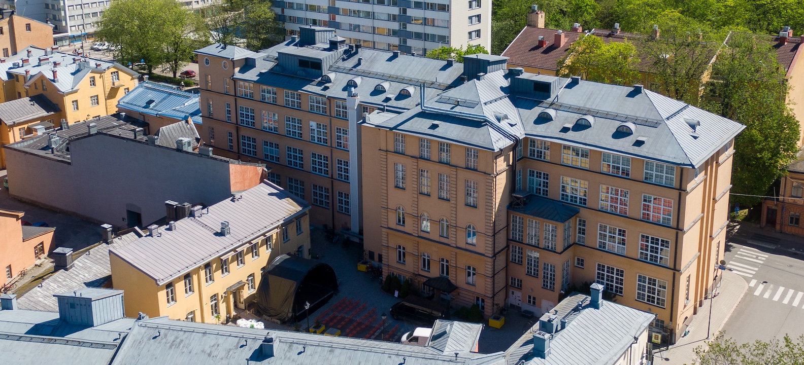Ilmakuva Taiteen talon rakennuksista